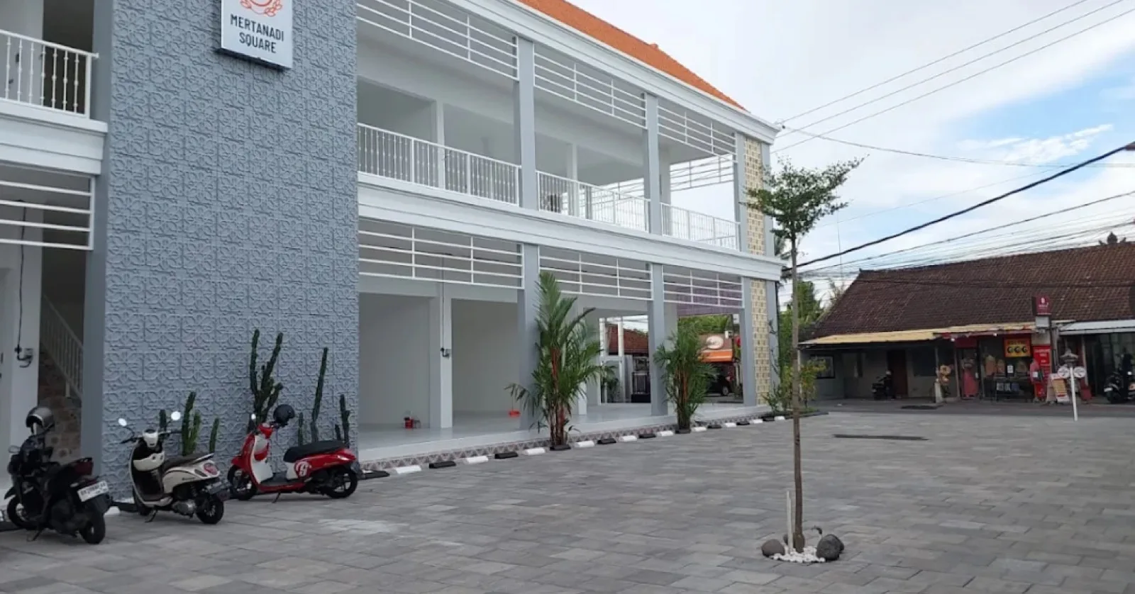 Mertanadi Square, ruko pertokoan di Kerobokan Kelod